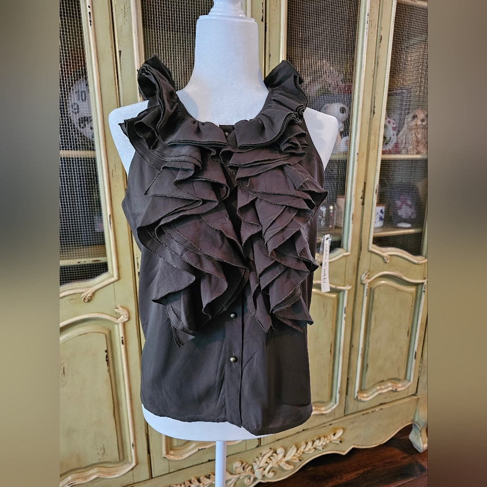Robbi and Nikki olive green ruffled top